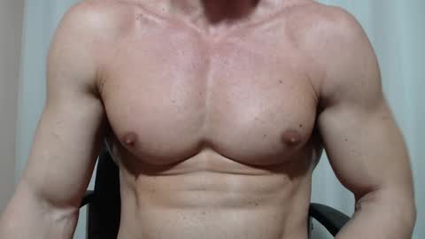 saradorj92 online show from 04/07/26, 02:01