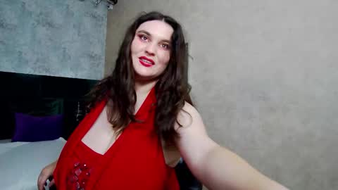 Snapshot of saraelise chatting on 09/16/25, 06:36 saraelise online show from 09/16/25, 06:36