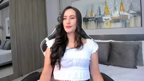 Snapshot of saragomez_1 chatting on 05/30/26, 12:35 Sara Gomez online show from 05/30/26, 12:35