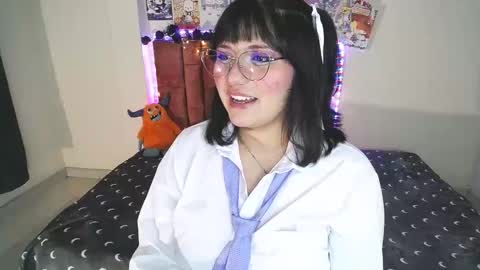 Snapshot of saragonz chatting on 11/15/25, 06:15 saragonz online show from 11/15/25, 06:15