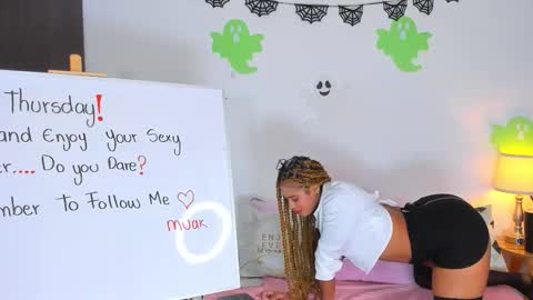 sarah  cinnamon online show from 10/30/25, 07:58