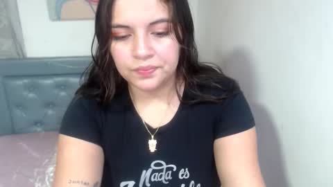 Snapshot of sarah_acero chatting on 10/18/25, 06:30 sarah online show from 10/18/25, 06:30