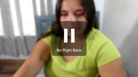 Snapshot of sarah_acero chatting on 06/05/26, 04:35 sarah online show from 06/05/26, 04:35