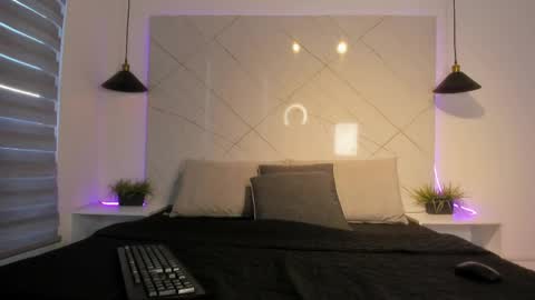 sarah_collens_ online show from 05/16/26, 12:26