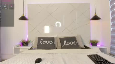 sarah_collens_ online show from 05/30/26, 12:02