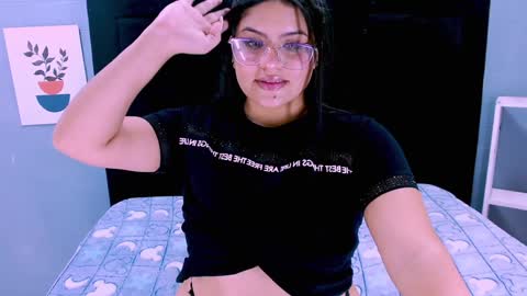 Snapshot of sarah_cream chatting on 01/10/25, 08:48 Sarah online show from 01/10/25, 08:48