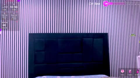 Snapshot of sarah_cream chatting on 02/15/25, 09:59 Sarah online show from 02/15/25, 09:59