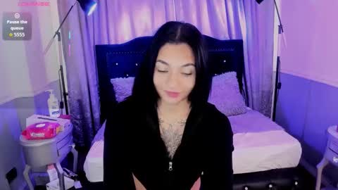 Snapshot of sarah_curtis chatting on 01/17/26, 10:35 Sarah online show from 01/17/26, 10:35