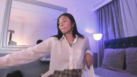 Snapshot of sarah_curtis chatting on 02/20/26, 06:19 Sarah online show from 02/20/26, 06:19