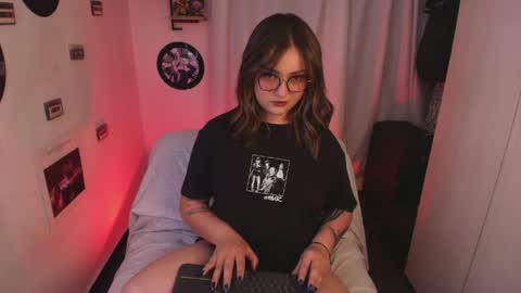 Sara online show from 04/21/26, 05:03