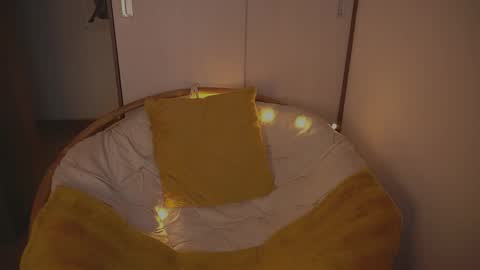 Sarah online show from 04/25/26, 03:42