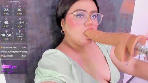 Sarah online show from 01/12/25, 03:17