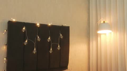       online show from 04/08/26, 09:04