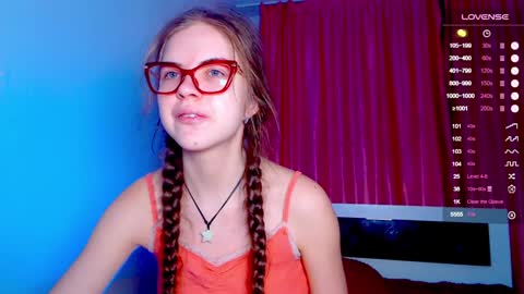 Snapshot of sarah_hs chatting on 01/02/25, 12:24 Sarah online show from 01/02/25, 12:24