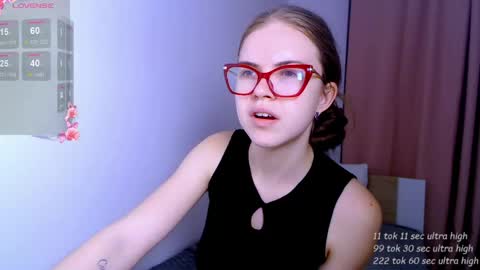 Sarah online show from 05/30/26, 04:26
