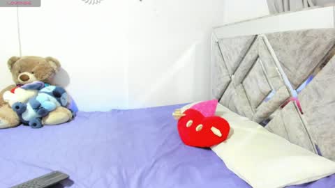 Snapshot of sarah_lowee chatting on 04/29/26, 03:32 sarah_lowee online show from 04/29/26, 03:32
