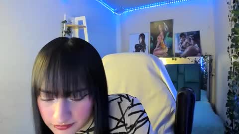 Snapshot of sarah_ramirez777 chatting on 01/21/25, 03:59 Sarah Ramirez online show from 01/21/25, 03:59