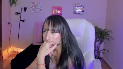 Snapshot of sarah_ramirez777 chatting on 02/18/25, 02:27 Sarah Ramirez online show from 02/18/25, 02:27