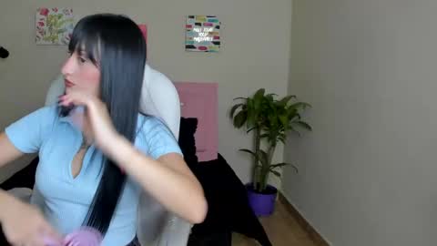 Snapshot of sarah_ramirez777 chatting on 02/25/25, 12:03 Sarah Ramirez online show from 02/25/25, 12:03