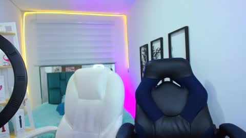 Snapshot of sarah_ramirez777 chatting on 09/19/25, 12:02 Sarah Ramirez online show from 09/19/25, 12:02