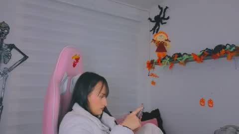 Snapshot of sarah_ramirez777 chatting on 10/22/25, 03:07 Sarah Ramirez online show from 10/22/25, 03:07