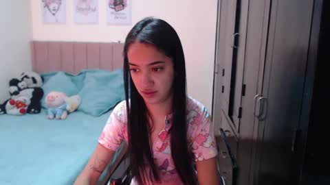 Snapshot of sarah_stone15 chatting on 12/12/24, 03:16 Sarah online show from 12/12/24, 03:16