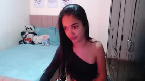 Snapshot of sarah_stone15 chatting on 12/14/24, 05:14 Sarah online show from 12/14/24, 05:14