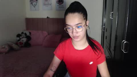Snapshot of sarah_stone15 chatting on 01/29/25, 03:58 Sarah online show from 01/29/25, 03:58