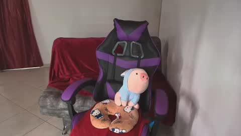 sarah_stormm online show from 06/17/26, 05:36