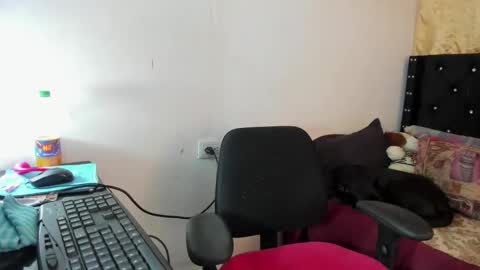 Sarah online show from 09/30/25, 05:29