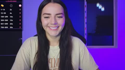 Snapshot of sarah_swtt chatting on 10/03/25, 02:52 - next broadcast 28 nov  7 pm Col online show from 10/03/25, 02:52