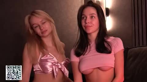 Sarah online show from 09/14/25, 05:23