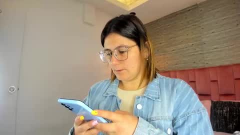 Sarah Deyvis online show from 09/22/25, 12:51