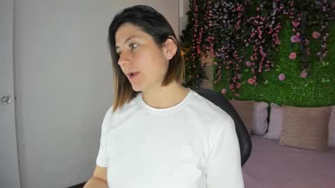 Sarah Deyvis online show from 02/18/26, 03:52