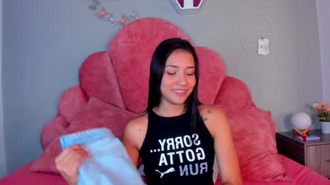 Sarah Evans online show from 12/19/24, 07:29