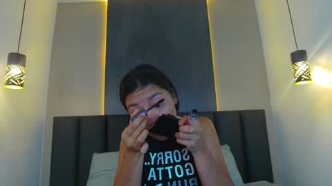 Sarah Evans online show from 01/17/25, 12:21