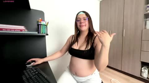 Sarahhh 0 online show from 05/27/26, 04:37
