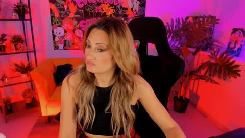 Divine Sarah NONUDE model online show from 01/16/25, 05:33