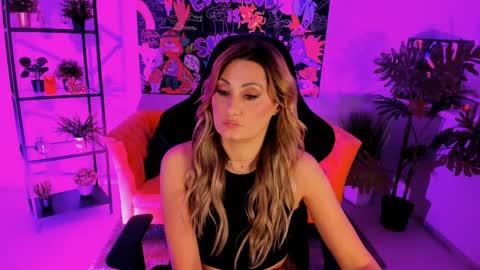 Divine Sarah NONUDE model online show from 02/01/25, 05:26