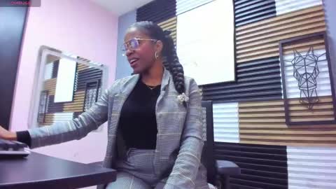 Sarahi pusey online show from 05/12/26, 01:30