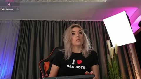 Sarahjadore online show from 03/09/25, 07:37