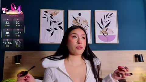 Sarah online show from 12/17/25, 07:53