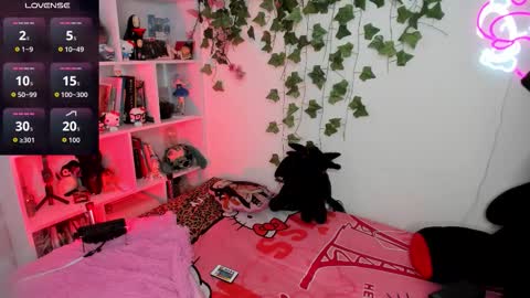 Snapshot of sarahminage_ chatting on 09/18/25, 08:33 Sarah NEW ACCOUNT online show from 09/18/25, 08:33