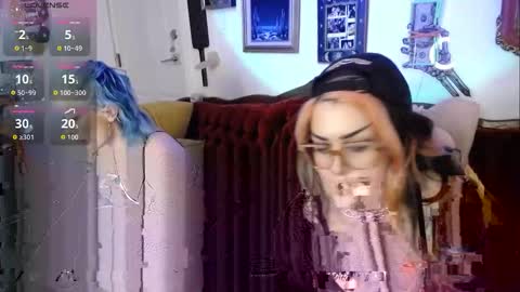 Snapshot of sarahmoonsg chatting on 02/26/26, 04:44 Sarah Moon online show from 02/26/26, 04:44