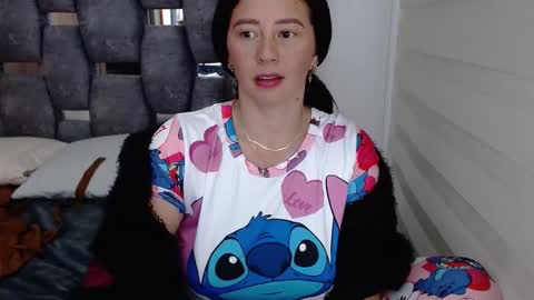 Snapshot of sarahott_1 chatting on 12/04/24, 02:59 Lia online show from 12/04/24, 02:59