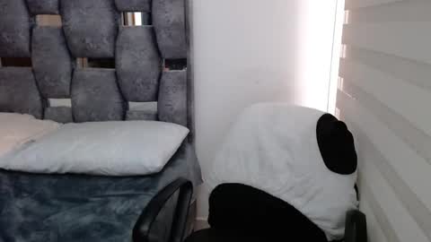 Snapshot of sarahott_1 chatting on 12/05/24, 06:33 Lia online show from 12/05/24, 06:33