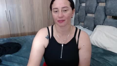Snapshot of sarahott_1 chatting on 12/07/24, 06:59 Lia online show from 12/07/24, 06:59