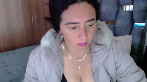 Snapshot of sarahott_1 chatting on 01/03/25, 07:50 Lia online show from 01/03/25, 07:50