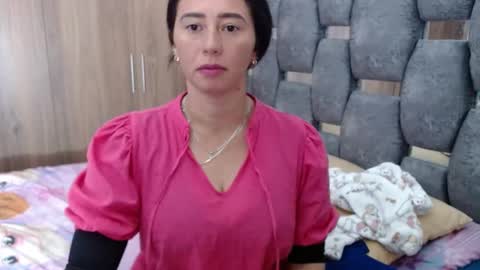 Snapshot of sarahott_1 chatting on 02/01/25, 08:26 Lia online show from 02/01/25, 08:26