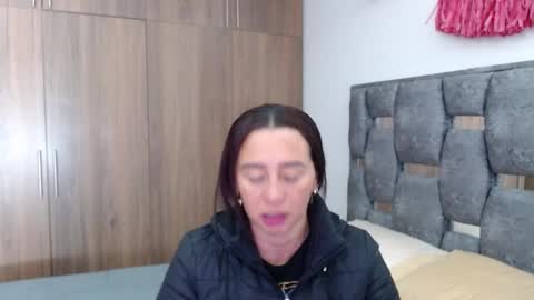 Snapshot of sarahott_1 chatting on 03/10/25, 12:26 Lia online show from 03/10/25, 12:26